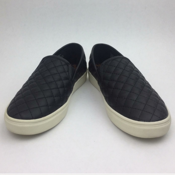 STEVE MADDEN Slip On Sneakers - Picture 15 of 16